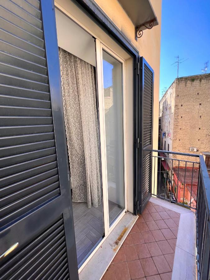 Vico Longo 25 - Ensuit Flat In The Heart Of Неаполь Экстерьер фото